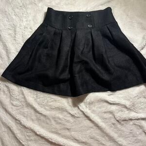 Black skirt with buttons on